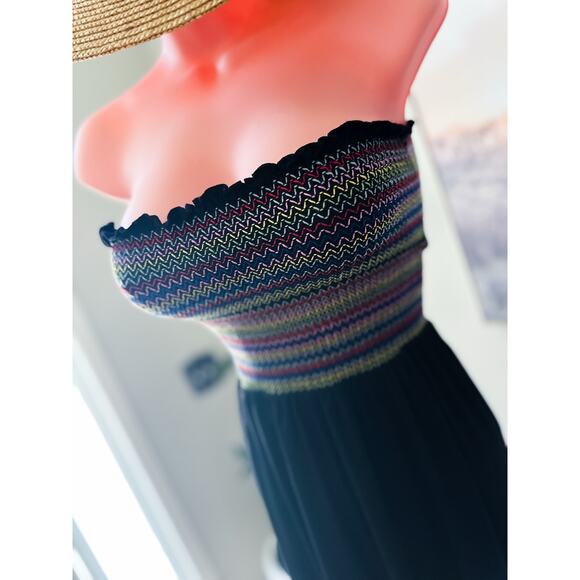Effortless beauty strapless smocked shorts flirty romper Playsuit - Picture 3 of 4